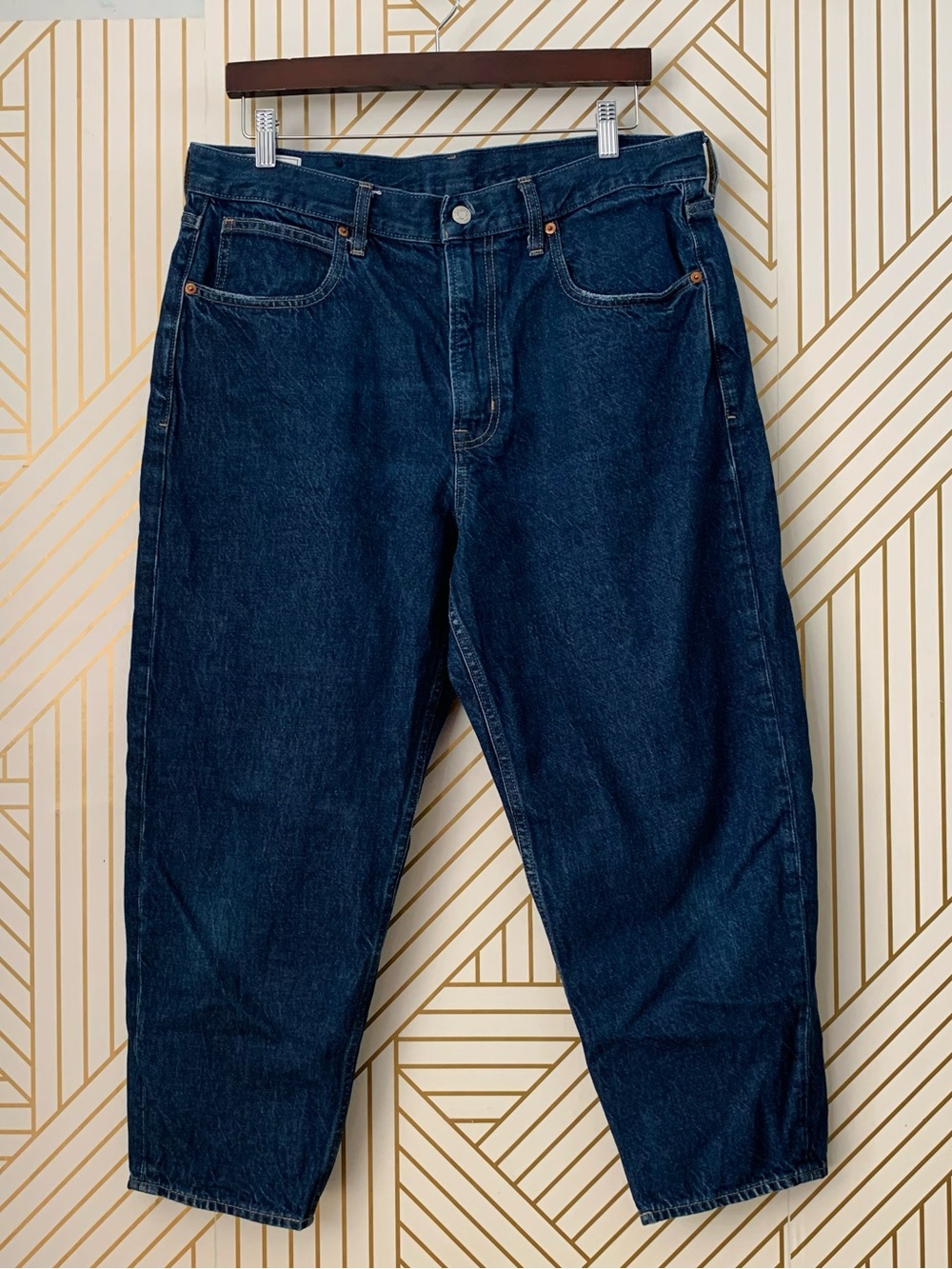 Gap SHORT high rise barrel jeans 32 / 14 denim medium to dark wash high waist